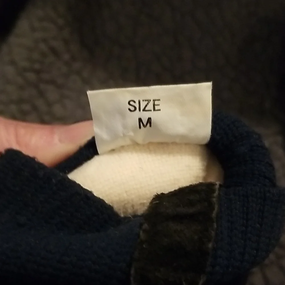 Black Winter Gloves With Velcro Strap Closure Boys M